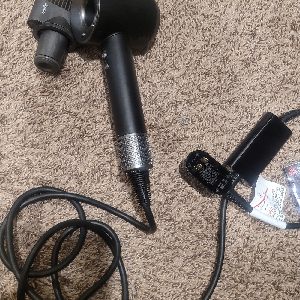 Dyson supersonic